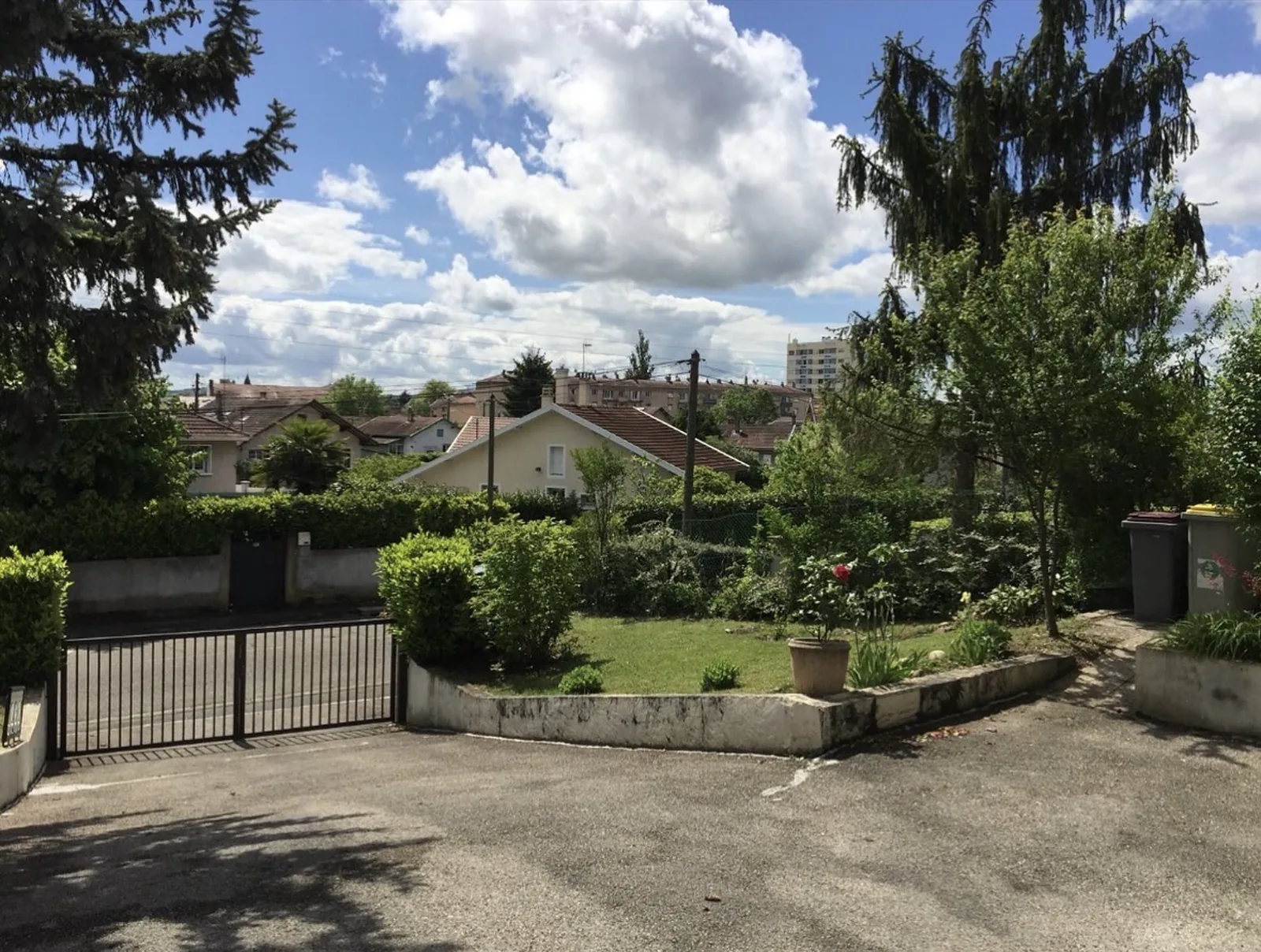 Ancien portail avant les travaux