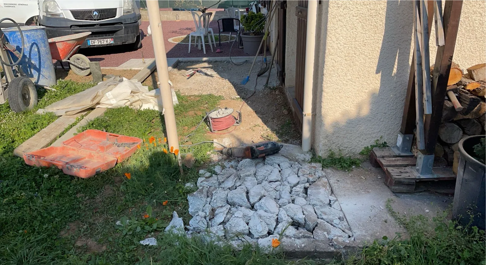 Préparation du support avant coulage de la terrasse